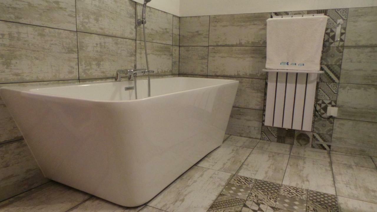 Number9 - Now With Air Conditioned Rooms Carlipa Exteriör bild